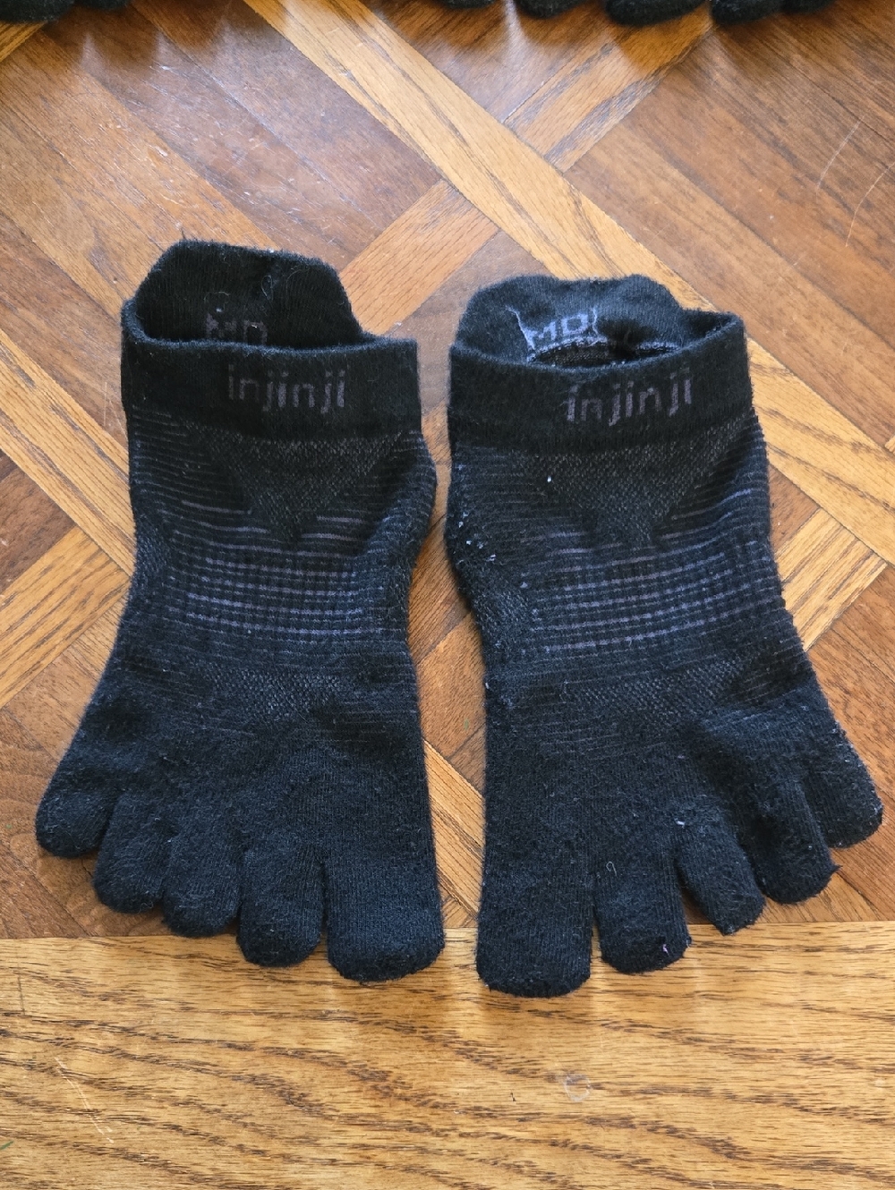 Bundle Of 4 Injinji No Show Toe Socks Black Size Medium - Picture 3 of 11